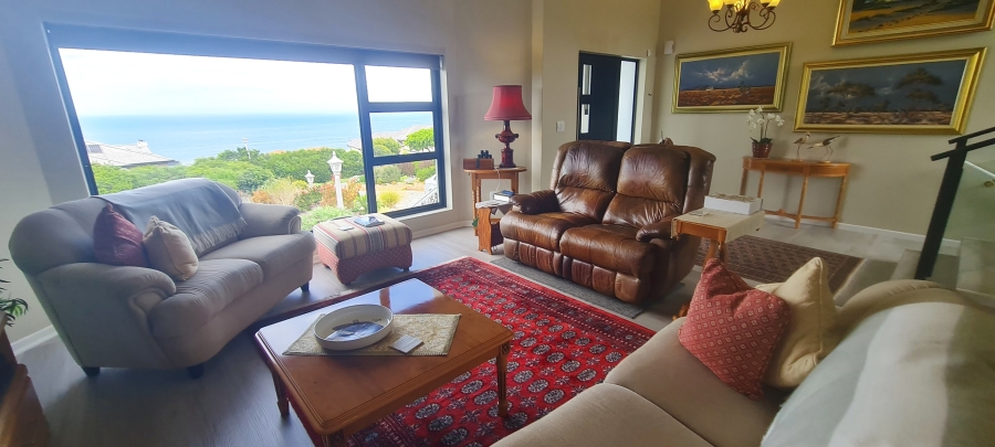 3 Bedroom Property for Sale in Village On Sea Western Cape